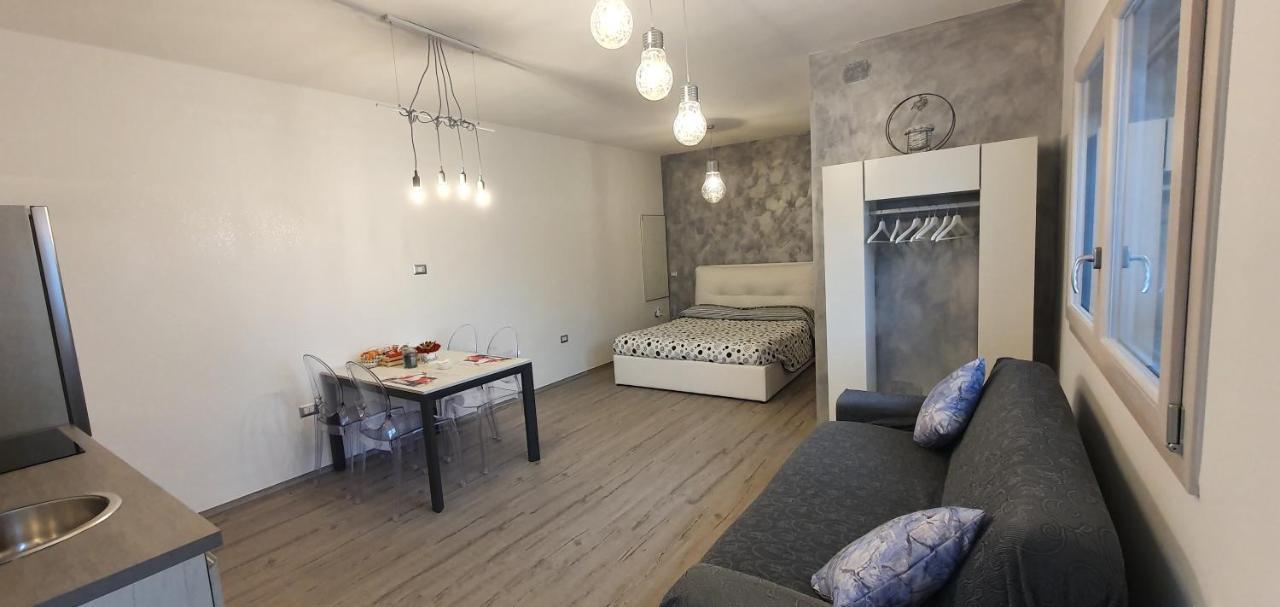 La Casetta Tra Sassi E Ulivi B&B Matera Exterior foto